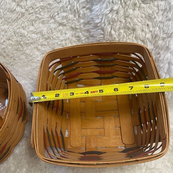 Longaberger 1995 set of two Handcrafted round and Square Woven baskets . - Picture 14 of 16